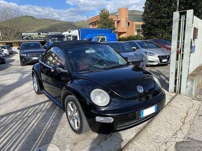Usata VW New Beetle 110 CV (80 kW) 2005 Nero Utilitaria