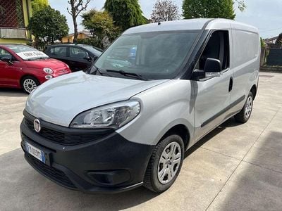 Usata Fiat Doblò 95 CV (69 kW) 2018 Argento Monovolume
