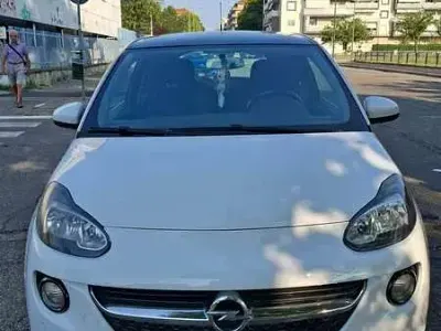 Usata Opel Adam Glam 87 CV (63 kW) 2014 Bianco Utilitaria