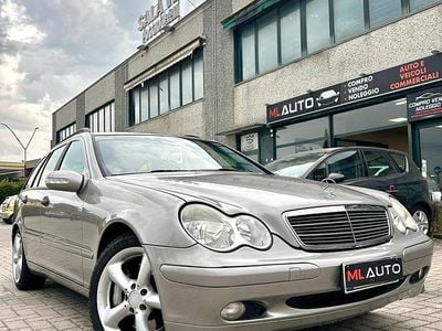 Usata Mercedes C200 Avantgarde 122 CV (89 kW) 2004 Oro Station wagon
