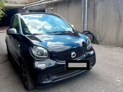 Usata Smart ForFour Passion 71 CV (52 kW) 2015 Nero Utilitaria
