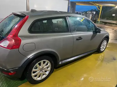 Usata Volvo C30 136 CV (100 kW) 2008 Grigio Utilitaria