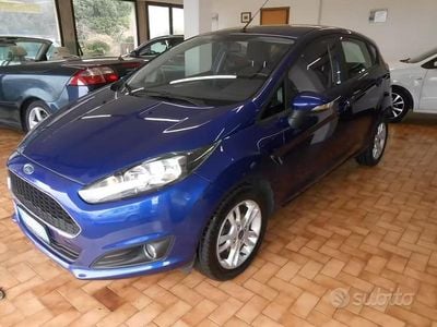 Usata Ford Fiesta 95 CV (69 kW) 2016 Blu Berlina
