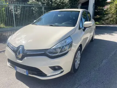 Usata Renault Clio IV Life 73 CV (53 kW) 2016 Beige Berlina