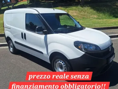 Usata Fiat Doblò 95 CV (69 kW) 2021 Bianco Monovolume