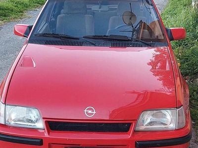 Usata Opel Kadett 116 CV (85 kW) 1985 Rosso Berlina