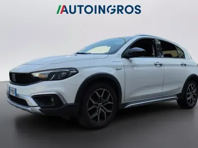 Usata Fiat Tipo Cross 101 CV (74 kW) 2022 Bianco Berlina