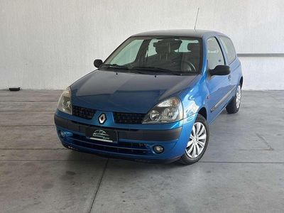 Usata Renault Clio II Authentique 58 CV (42 kW) 2004 Blu/azzurro Berlina