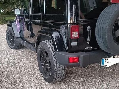 Usata Jeep Wrangler Sahara 177 CV (130 kW) 2011 Nero SUV