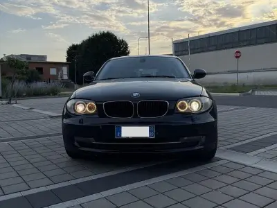 Usata BMW 118 Comfort Edition 143 CV (105 kW) 2009 Nero Utilitaria
