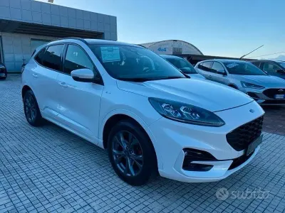 Usata Ford Kuga ST-Line X 190 CV (139 kW) 2022 Bianco SUV