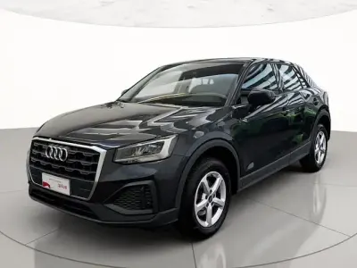 Usata Audi Q2 Business 116 CV (85 kW) 2023 Grigio manhattan metallizzato SUV