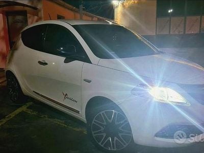 Begagnad Lancia Ypsilon S 69 HK (50 kW) 2020 Vit Halvkombi