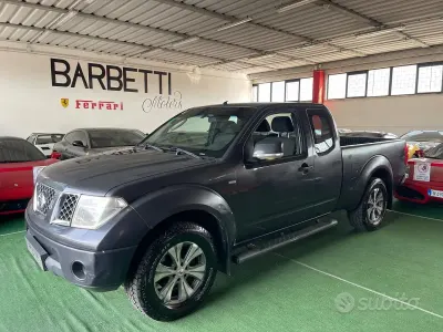 Usata Nissan Navara 171 CV (125 kW) 2009 Grigio Pick-up