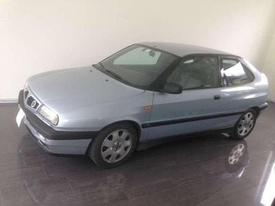 Usata Lancia Delta 193 CV (141 kW) 1997 Argento Utilitaria