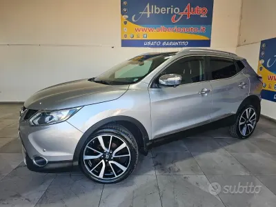 Usata Nissan Qashqai Tekna 131 CV (96 kW) 2014 Grigio SUV