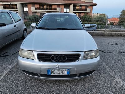 usata Audi A3 diesel 1900 anno 2001. .1800