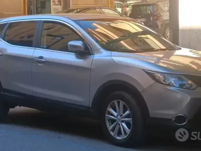 Usata Nissan Qashqai 131 CV (96 kW) 2016 Grigio SUV