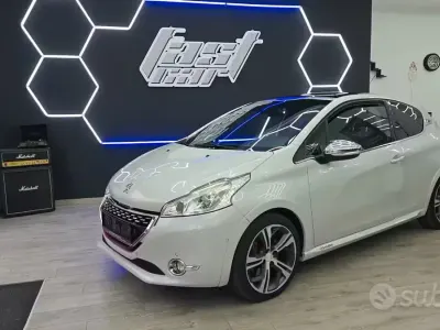 Usata Peugeot 208 GTi 200 CV (147 kW) 2014 Bianco Utilitaria