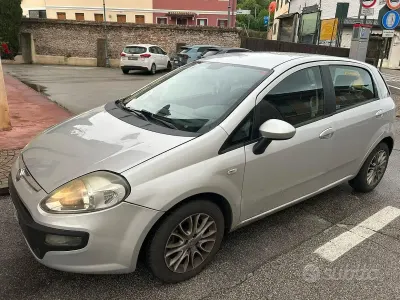 Usata Fiat Punto 75 CV (55 kW) 2012 Grigio Utilitaria