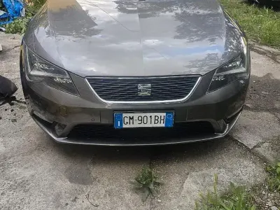 Usata Seat Leon ST Style 105 CV (77 kW) 2014 Grigio Station wagon