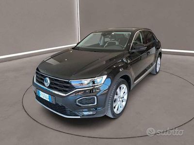 Usata VW T-Roc Advance 150 CV (110 kW) 2019 Blu SUV