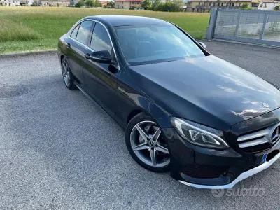 Begagnad Mercedes C200