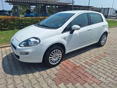 Usata Fiat Punto Evo Dynamic 77 CV (56 kW) 2011 Bianco Utilitaria