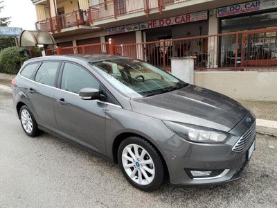 usata Ford Focus 1.5 TDCi 120 CV cambio automatico navig