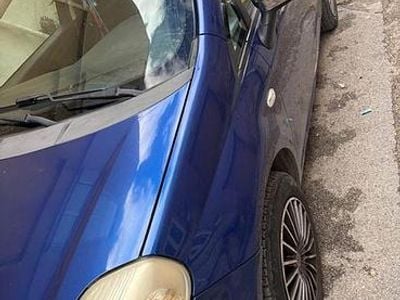 Usata Fiat Grande Punto 75 CV (55 kW) 2006 Blu Utilitaria