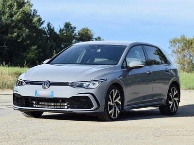 Usata VW Golf VIII R-line 130 CV (95 kW) 2022 Grigio Berlina