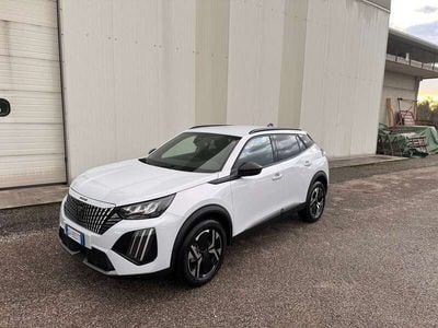 Usata Peugeot 2008 Allure 131 CV (96 kW) 2024 Bianco okenite SUV