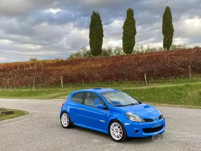 Usata Renault Clio II R.S. 200 CV (147 kW) 2007 Bluazzurro Berlina