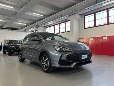 Nuova MG MG3 102 CV (75 kW) 2025 Grigio Utilitaria