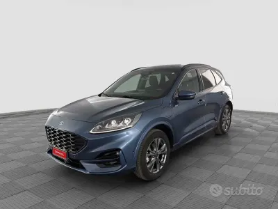Usata Ford Kuga ST-Line 152 CV (111 kW) 2023 Chrome blu  metallizzato SUV