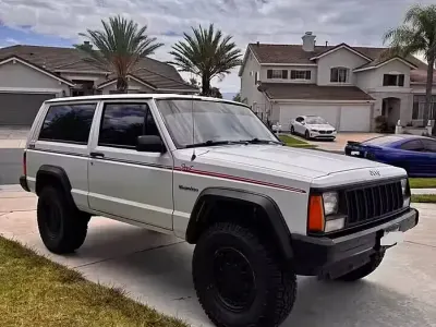 Usata Jeep Cherokee Limited 174 CV (127 kW) 1989 Bianco SUV