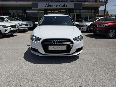 Usata Audi A3 Business 116 CV (85 kW) 2020 Bianco Berlina