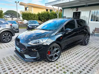 Usata Ford Fiesta ST 200 CV (147 kW) 2023 Nero Utilitaria
