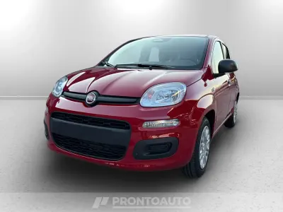 Nuova Fiat Panda 70 CV (51 kW) 2025 Rossotessuto nero con monogramma fiat  fascia plancia antracite Utilitaria