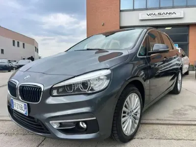 Gebraucht BMW 225 Active Tourer Advantage 136 PS (100 kW) 2017 Grau Van / Kleinbus