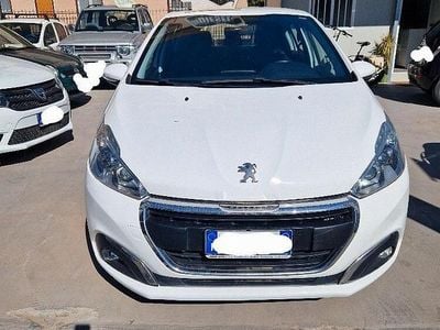 Usata Peugeot 208 Active 75 CV (55 kW) 2016 Bianco Utilitaria