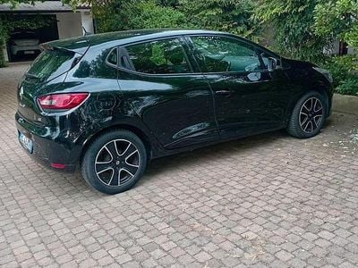 Käytetty Renault Clio IV 90 HP (66 kW) 2013 Musta Sedan