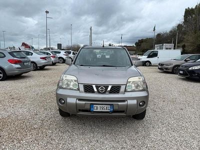 Usata Nissan X-Trail 136 CV (100 kW) 2004 Grigio SUV