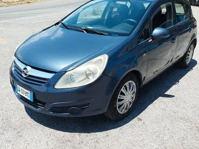 Usata Opel Corsa 90 CV (66 kW) 2009 Blu Utilitaria