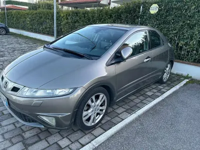 Usata Honda Civic Executive 140 CV (102 kW) 2009 Grigio Berlina