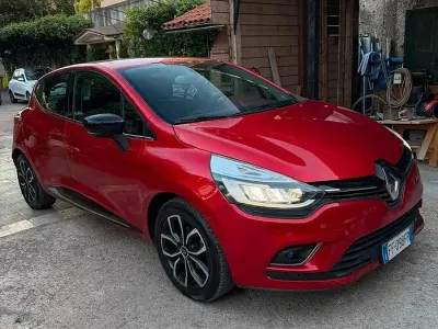 Usata Renault Clio IV 90 CV (66 kW) 2016 Rosso Berlina