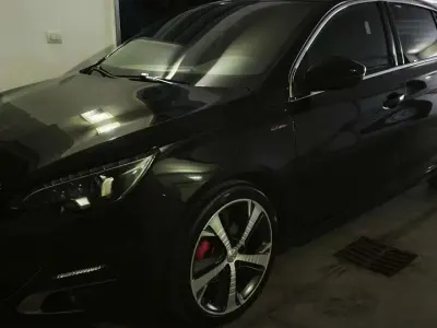 Usata Peugeot 308 GT-line 120 CV (88 kW) 2017 Berlina