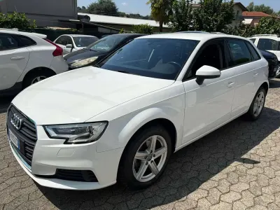 Usata Audi A3 Design 116 CV (85 kW) 2018 Bianco Berlina