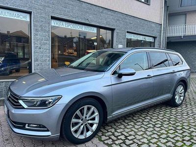 Usata VW Passat Business 150 CV (110 kW) 2019 Grigio scuro Station wagon