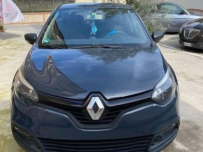 Usata Renault Captur 90 CV (66 kW) 2014 Blu/azzurro SUV
